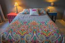 Ross-guest-room-(1).jpg